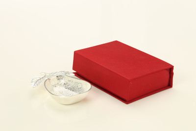 4% OFF on Ojas Silver Plated Decorative Platter Silver