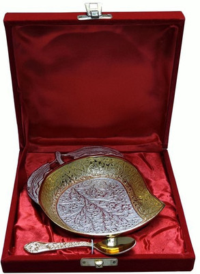 33% OFF on Royal Touch Brass Decorative Platter Silver, Gold, Pack of 2 33% OFF on Royal Touch Brass Decorative Platter Silver, Gold, Pack of 2