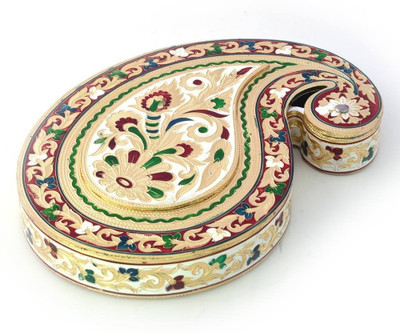 40% OFF on Jaipur Raga Handmade Metal Meenakari Wooden Decorative Platter Gold 40% OFF on Jaipur Raga Handmade Metal Meenakari Wooden Decorative Platter Gold