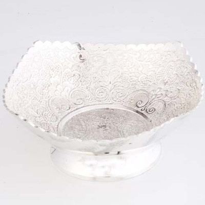 9% OFF on Ghasitaram Gifts Brass Decorative Platter Silver 9% OFF on Ghasitaram Gifts Brass Decorative Platter Silver