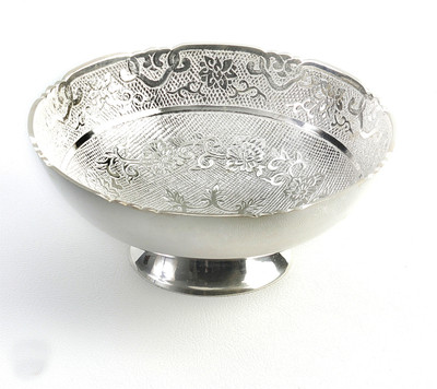 16% OFF on Aapno Rajasthan Brass Decorative Platter Silver 16% OFF on Aapno Rajasthan Brass Decorative Platter Silver