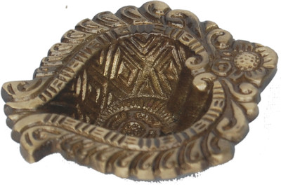 42% OFF on Aakrati Deepam Brass Table Diya 42% OFF on Aakrati Deepam Brass Table Diya