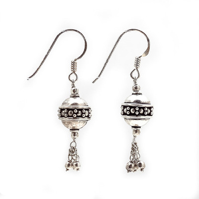 52% OFF on Kirti Gems Traditional Sterling Silver Dangle Earring 52% OFF on Kirti Gems Traditional Sterling Silver Dangle Earring