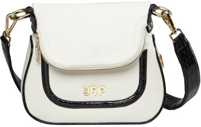 29% OFF on gqp Accessories Valor Shoulder Bag Monochrome White & Black Shoulder Bag Monochrome White & Black 29% OFF on gqp Accessories Valor Shoulder Bag Monochrome White & Black Shoulder Bag Monochrome White & Black