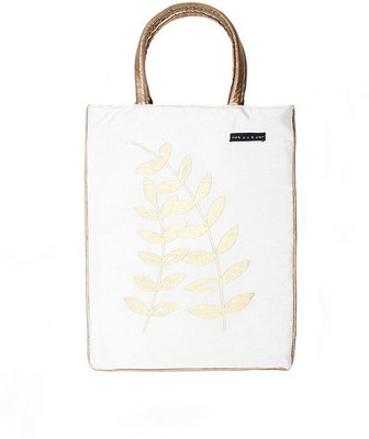 40% OFF on Kosha Palm leaf Gift Hand-held Bag Off-white