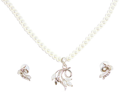 83% OFF on Adimani Gratus Mother of Pearl Jewel Set Silver 83% OFF on Adimani Gratus Mother of Pearl Jewel Set Silver