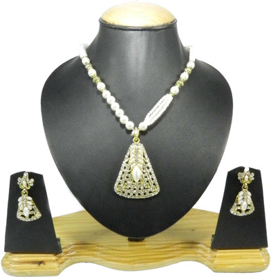37% OFF on Tradeyade Impex Beautiful Alloy Jewel Set Gold