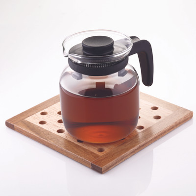 2% OFF on Borosil Carafe With Strainer Kettle Jug