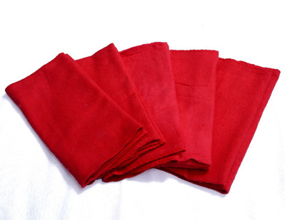 33% OFF on Easy Clean Red Cotton Kitchen Linen Set