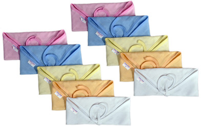 4% OFF on Pompom Sweethearts New Born Must Have Triangle Nappy Set Of 10