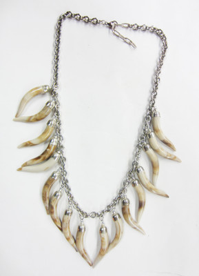 13% OFF on Blend Fashion Accessories Shaded Horn Acrylic, Metal Necklace