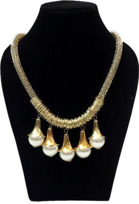 91% OFF on Fash Blush Forever New Gold & White Pearl Chunk Alloy Necklace 91% OFF on Fash Blush Forever New Gold & White Pearl Chunk Alloy Necklace