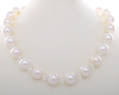 36% OFF on Revere Adore Pearl Alloy Necklace 36% OFF on Revere Adore Pearl Alloy Necklace