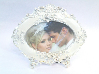 28% OFF on Eventz Gifts Generic Photo Frame