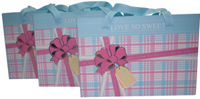 55% OFF on Gran Ggbutbx Solid Party Box 55% OFF on Gran Ggbutbx Solid Party Box