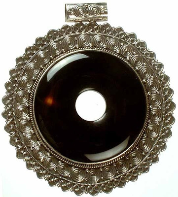 Exotic India Donut Onyx Sterling Silver Pendant