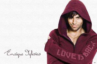 84% OFF on Enrique Iglesias Hoddie Photographic Paper