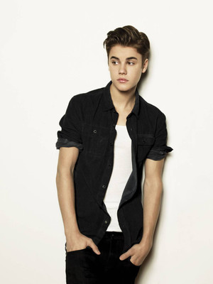 48% OFF on Justin Bieber (C) Photographic Paper 48% OFF on Justin Bieber (C) Photographic Paper