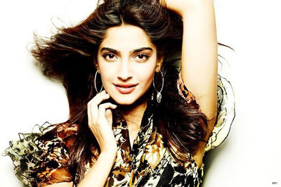 84% OFF on Sonam Kapoor Photographic Paper