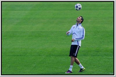 53% OFF on Cristiano Ronaldo Poster (Small) Photographic Paper