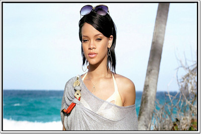 60% OFF on Rihanna Poster Paper Print