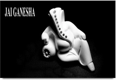75% OFF on Amy Jai Ganesha Worship 3D Poster
