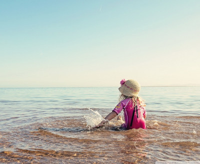 77% OFF on Painting Without Frame - Baby Beach Art Canvas Art