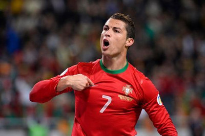 73% OFF on Cristiano Ronaldo Photographic Paper