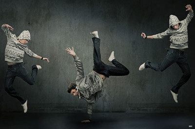 64% OFF on Hip Hop Dancers Photographic Paper