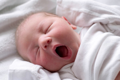 31% OFF on Child's Love - Yawning Baby Paper Print 31% OFF on Child's Love - Yawning Baby Paper Print