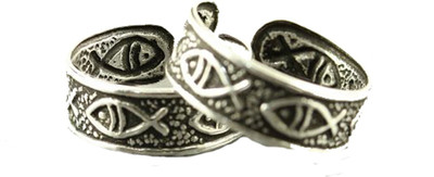 75% OFF on YouBella 925 Sterling Silver Toe Ring Set 75% OFF on YouBella 925 Sterling Silver Toe Ring Set