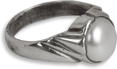 29% OFF on Silverwala Silver Pearl Ring 29% OFF on Silverwala Silver Pearl Ring