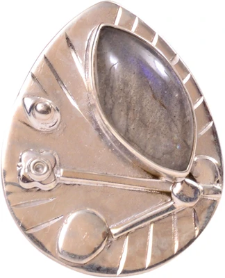 46% OFF on Rubera Silver Cat's Eye Ring 46% OFF on Rubera Silver Cat's Eye Ring