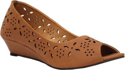 40% OFF on Trilokani Women Wedges 40% OFF on Trilokani Women Wedges