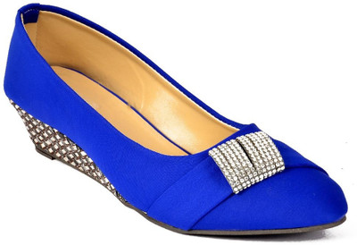 69% OFF on CatBird Wedges