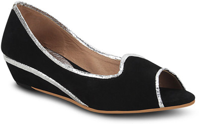 66% OFF on Get Glamr Black Peep Toe Wedges