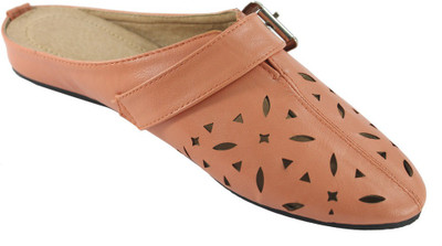 74% OFF on Heels & Handles Women's Cutwork Slipon Leather Flats