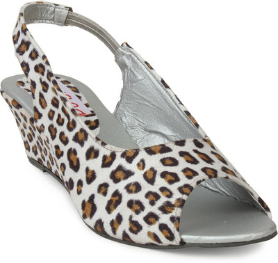 25% OFF on Do Bhai Animal-Print Wedges