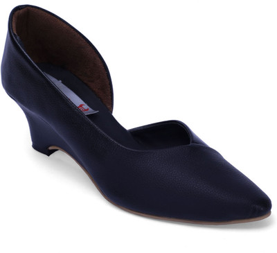 We Witches Pointed Yet Curvy Heels