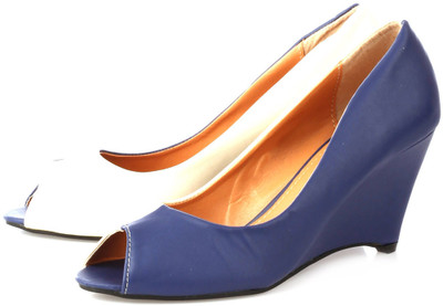 32% OFF on Vero Couture Leather Wedges