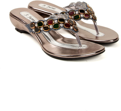 10% OFF on Balujas J.June Heels