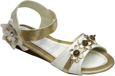 64% OFF on SuperGirl Girls Sandals 64% OFF on SuperGirl Girls Sandals