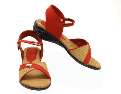 42% OFF on Canvera Heels