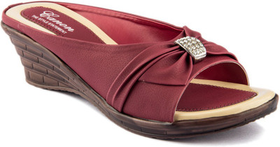 71% OFF on Womens Club Girls Sandals 71% OFF on Womens Club Girls Sandals