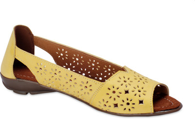 69% OFF on Solester Nollie Flats