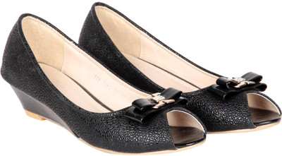 70% OFF on La Isla Wedges