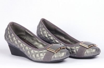 Silver Tulip Wedges
