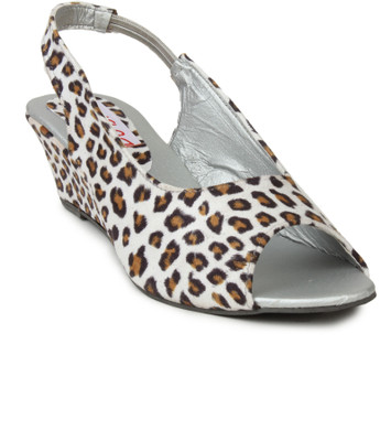 25% OFF on Do Bhai Animal-Print Wedges
