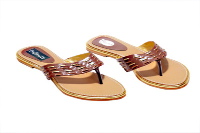77% OFF on Infiniti Flats