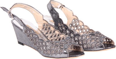 Big Buckles SILKY Wedges Big Buckles SILKY Wedges